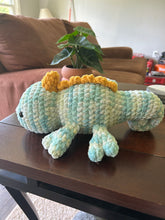 Load image into Gallery viewer, Handmade Crochet Chameleon FramsChams Plushie
